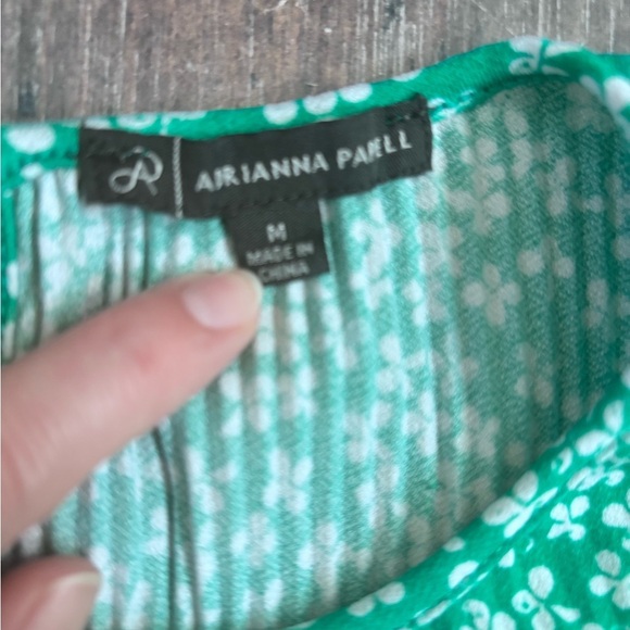 Adrianna Papell Green with White Flowers Long Sleeve Boxy Blouse Size Medium - Picture 2 of 10